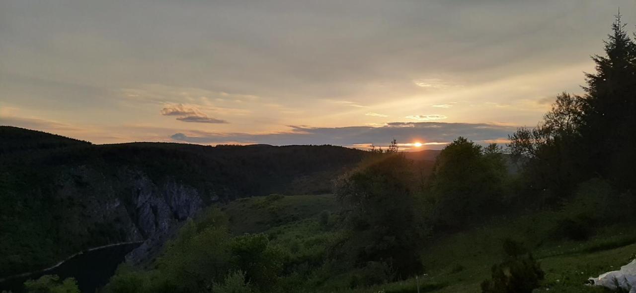 Biserna Dolina Uvac Sjenica Exterior foto